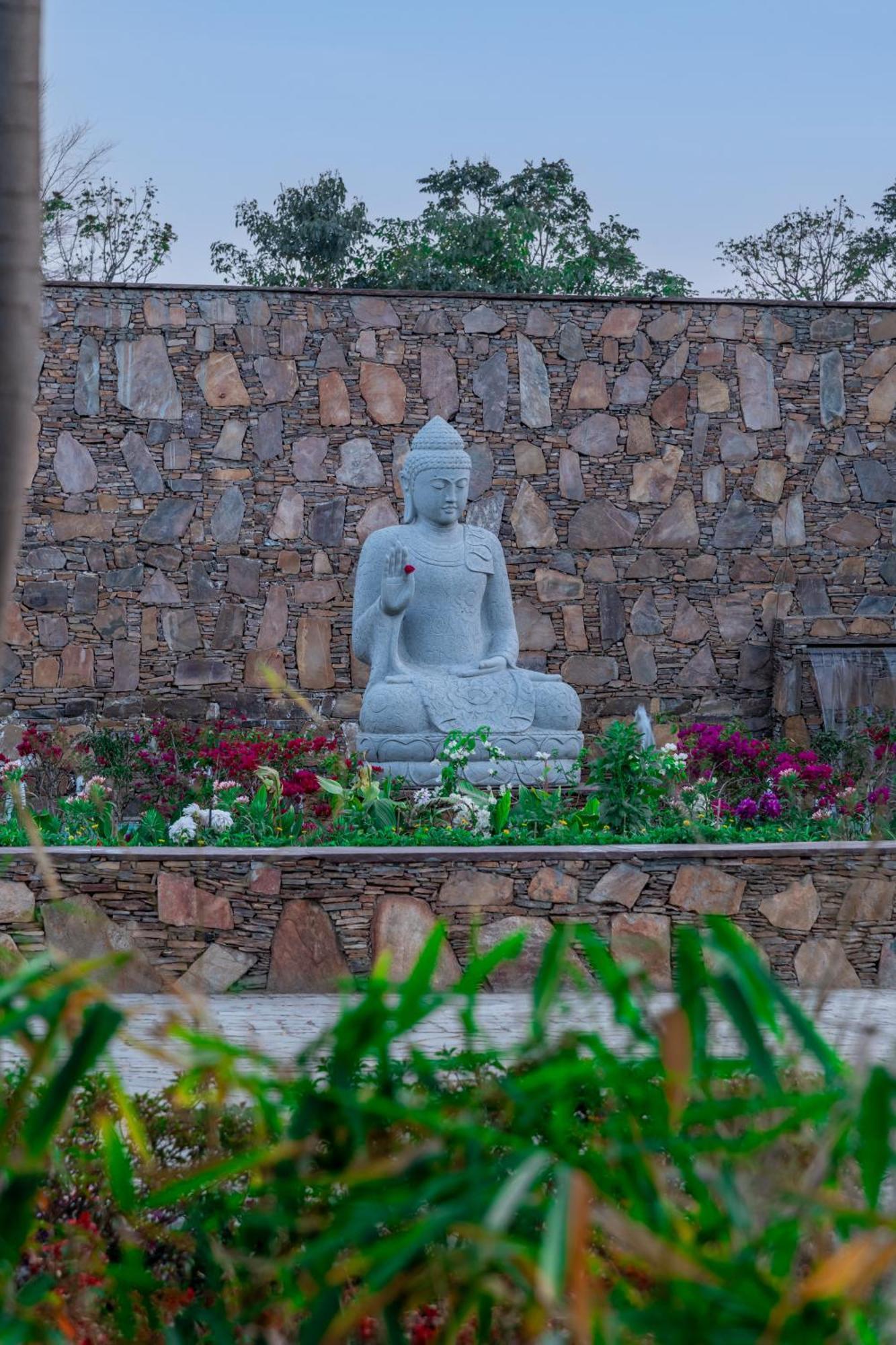 Ananta Spa & Resort Jaipur Ngoại thất bức ảnh